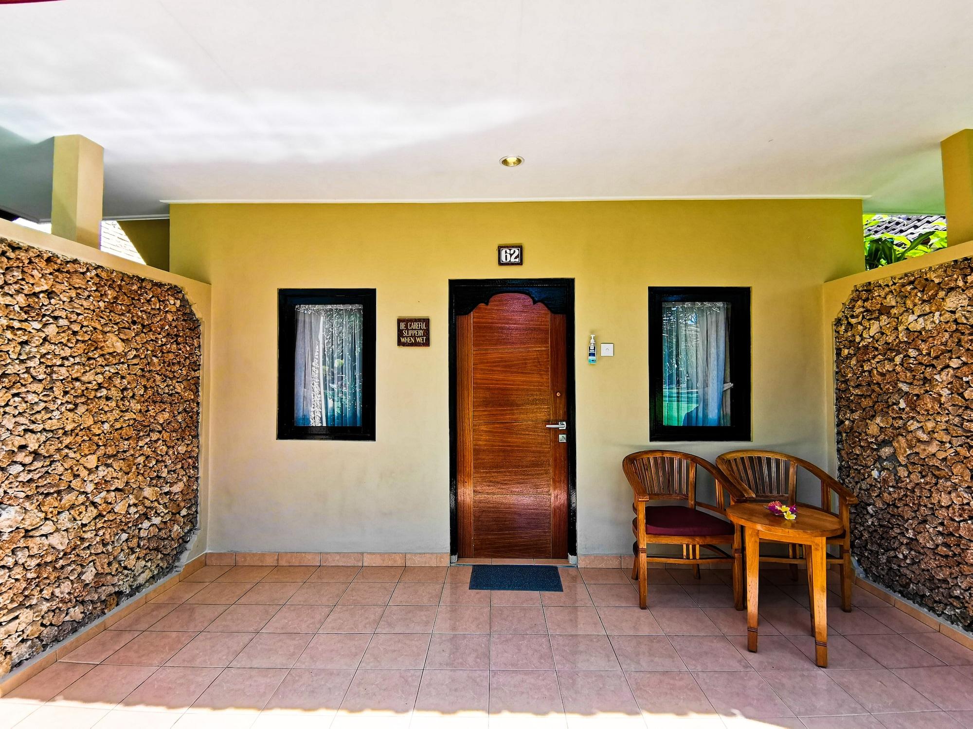 Kuta Puri Bungalows, Villas And Resort Екстер'єр фото