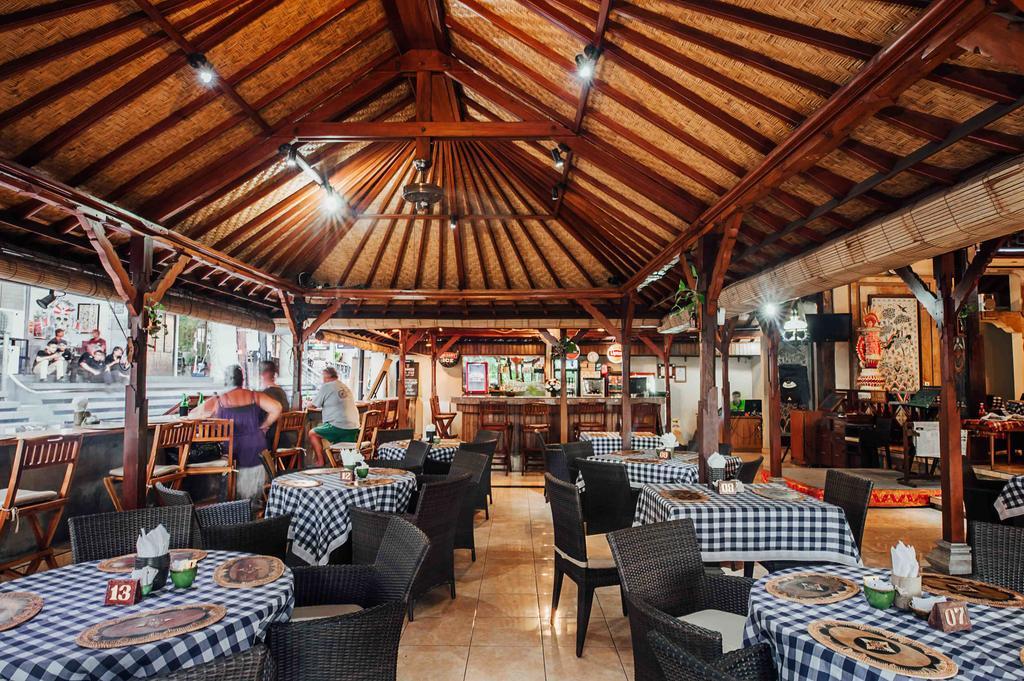 Kuta Puri Bungalows, Villas And Resort Екстер'єр фото